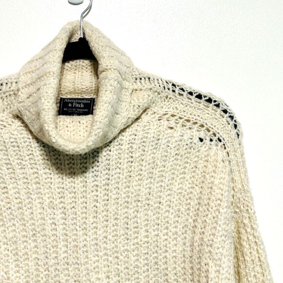 Abercrombie & Fitch Knit Turtleneck Sweater Sz XS Oatmeal Beige Oversize - Picture 3 of 6